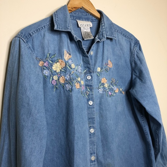 Vintage Casey & Max Embroidered Button Down Shirt - Picture 3 of 7